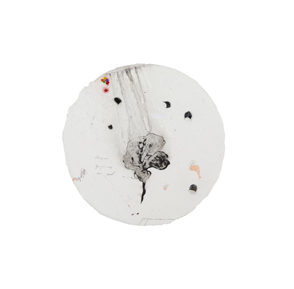 Caen guijarros en el aire